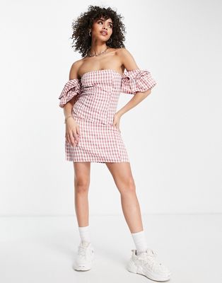 Missguided frill sleeve aline dress in gingham in red