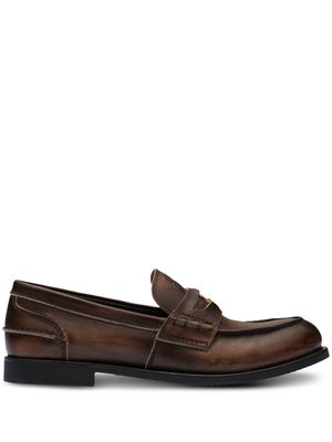 Miu Miu logo-embossed leather penny loafers - Brown
