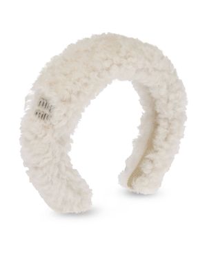 Miu Miu logo-plaque shearling headband - White