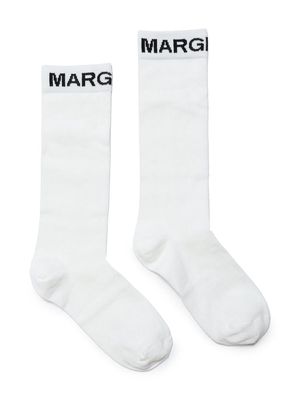 MM6 Maison Margiela Kids intarsia-knit logo print socks - White