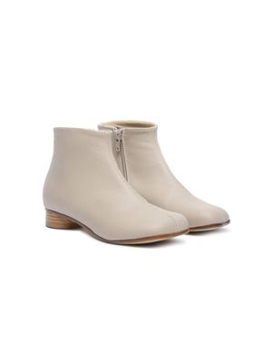 MM6 Maison Margiela Kids square-toe leather boots - Neutrals