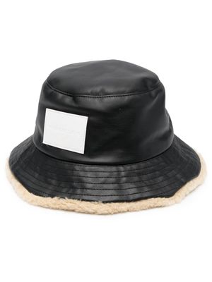 MM6 Maison Margiela logo-patch bucket hat - Black