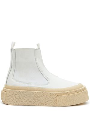 MM6 Maison Margiela logo-patch round-toe boots - White