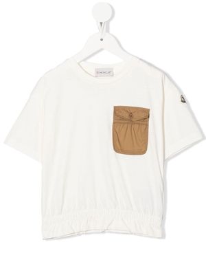 Moncler Enfant chest-pocket cotton T-shirt - Neutrals