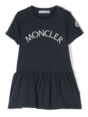 Moncler Enfant embroidered logo dress - Blue