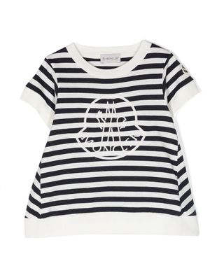 Moncler Enfant logo-embroidered striped T-shirt - Blue