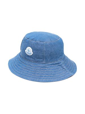 Moncler Enfant logo-patch bucket hat - Blue