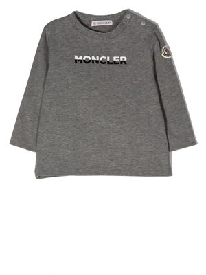 Moncler Enfant logo-patch long-sleeved T-shirt - Grey