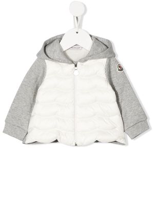 Moncler Enfant logo-patch sleeve hooded jacket - White