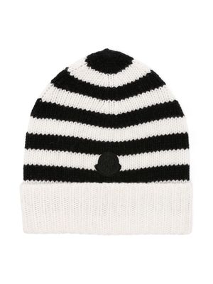 Moncler Enfant logo-patch striped virgin wool beanie - Black