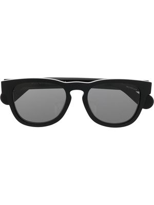 Moncler Eyewear logo-plaque tinted sunglasses - Black