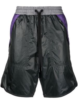 Moncler Grenoble elasticated knee-length shorts - Black