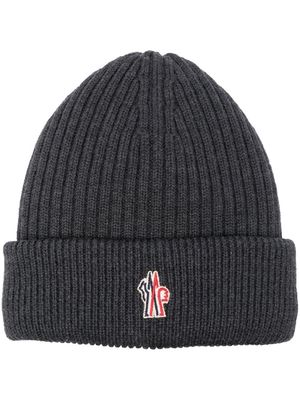 Moncler Grenoble ribbed-knit logo-patch beanie hat - Grey
