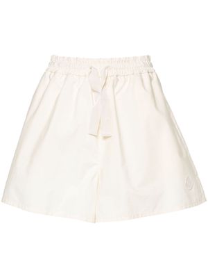 Moncler logo-appliqué poplin shorts - Neutrals