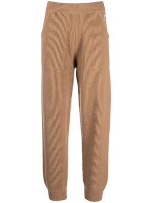 Moncler logo-patch chunky-knit track pants - Brown