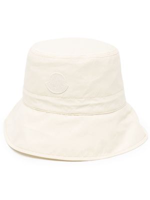 Moncler logo-patch cotton bucket hat - Neutrals
