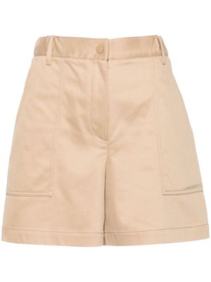 Moncler logo-patch garbadine shorts - Brown