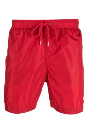Moncler logo-patch swimming shorts - Red
