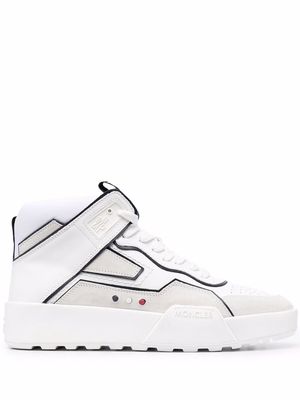 Moncler logo-tape detail lace-up sneakers - White