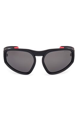 Moncler Lunettes 62mm Mirrored Oversize Geometric Sunglasses in Matte Black /Smoke