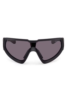 Moncler Lunettes Wrapid Shield Sunglasses in Matte Black /Smoke