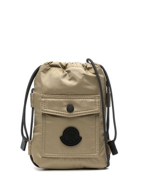 Moncler Makaio logo-patch crossbody bag - Neutrals