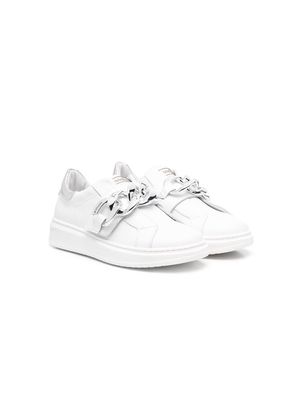 Monnalisa chain-trimmed sneakers - White