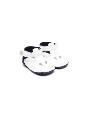 Monnalisa cut-out leather crib shoes - White