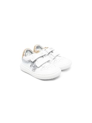 Monnalisa shimmer detail touch-strap sneakers - White