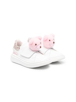 Monnalisa touch-strap teddy-embellishment trainers - White