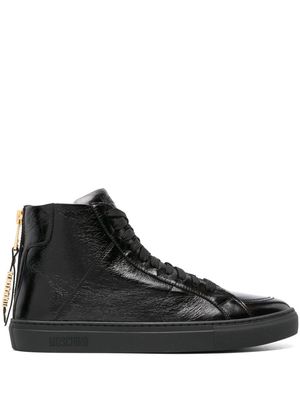 Moschino crinkled leather sneakers - Black