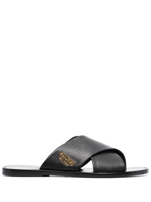 Moschino crossover-strap detail sandals - Black