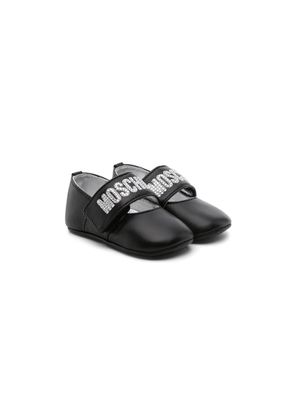 Moschino Kids logo-embellished leather pre-walkers - Black