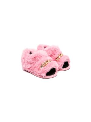 Moschino Kids logo-plaque open-toe sandals - Pink