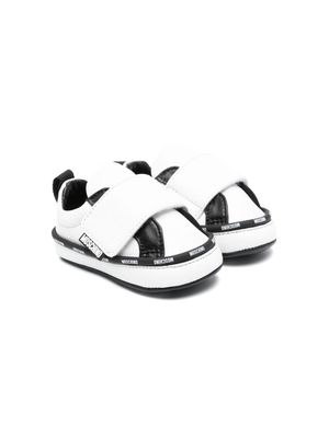 Moschino Kids logo-trim touch-strap sneakers - White