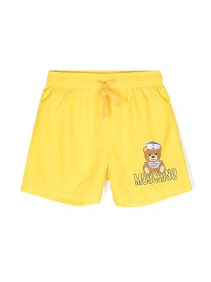 Moschino Kids sailor-teddy swim shorts - Yellow