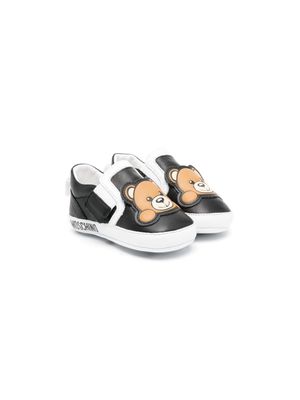 Moschino Kids Teddy Bear appliqué sneakers - Black