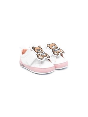 Moschino Kids Teddy-Bear-motif leather sneakers - White