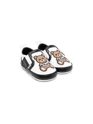 Moschino Kids Teddy bear touch-strap leather sneakers - White