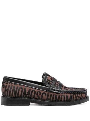 Moschino logo-jacquard two-tone loafers - Brown