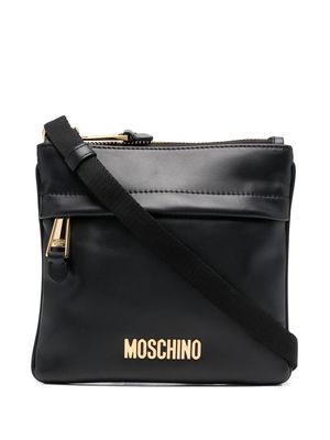 Moschino logo-plaque detail messenger bag - Black