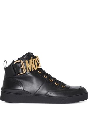 Moschino logo-plaque lace-up sneakers - Black