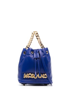 Moschino logo-plaque leather bucket bag - Blue