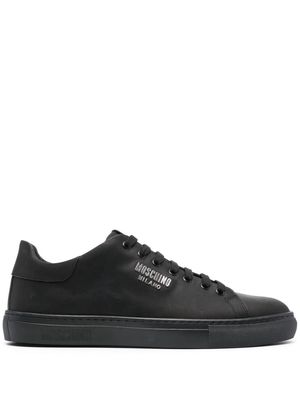 Moschino logo-plaque leather sneakers - Black
