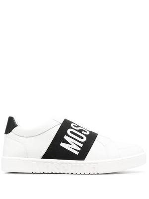 Moschino logo-tap leather sneakers - White