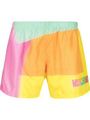 Moschino rainbow-pattern swim shorts - Yellow