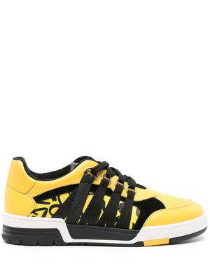 Moschino strap-detailing leather sneakers - Yellow