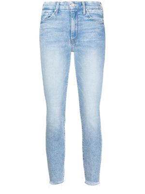 MOTHER Looker frayed cropped jeans - Blue