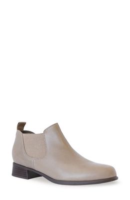 Munro Bedford Leather Bootie in Cream Tumbled Calf Leather
