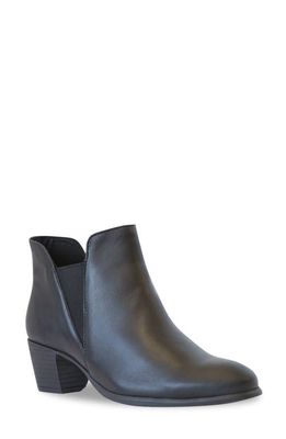 Munro Jackson Chelsea Boot in Black Leather 